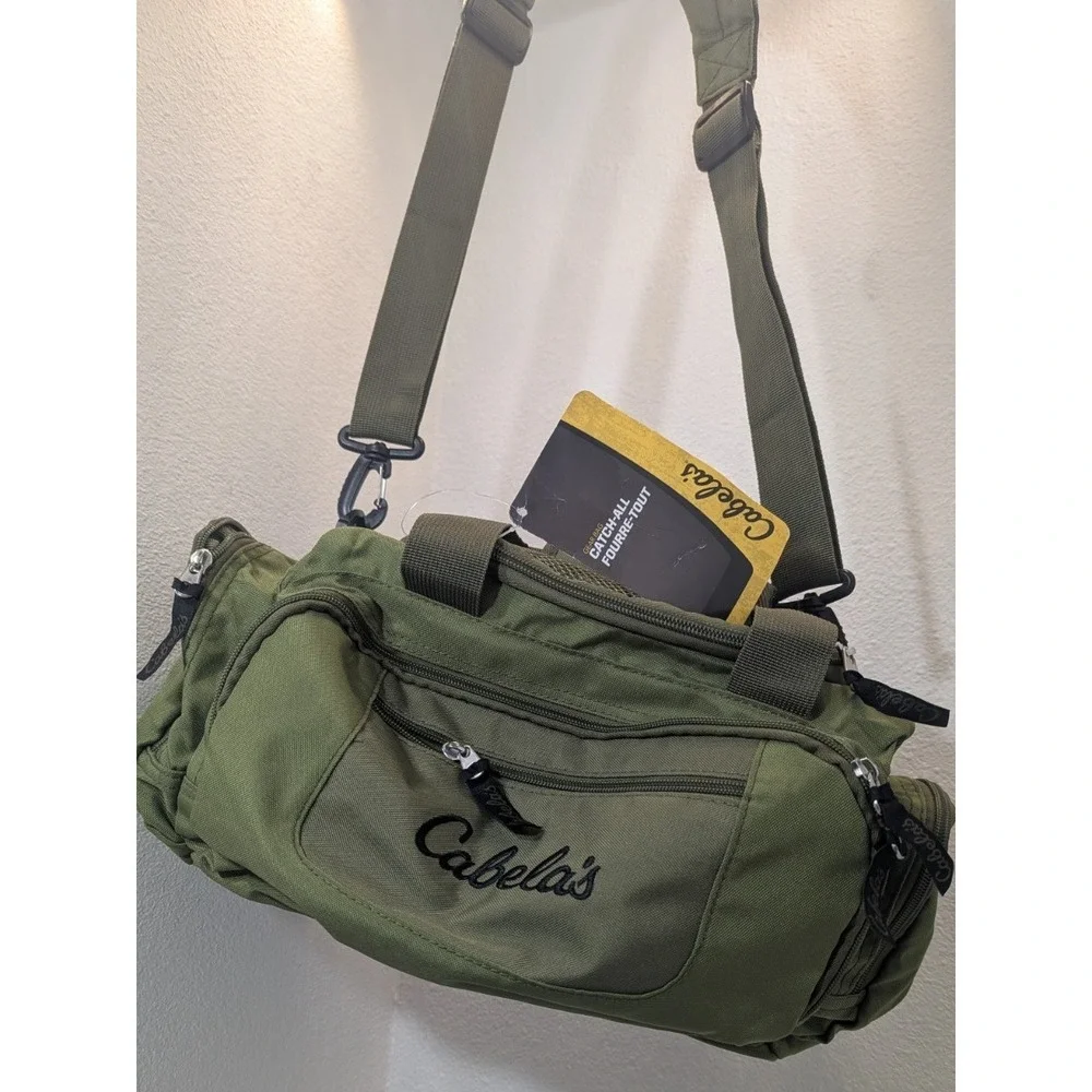 Green Cabelas Medium size Duffel Bag With Multiple Pockets, Boy Scouts